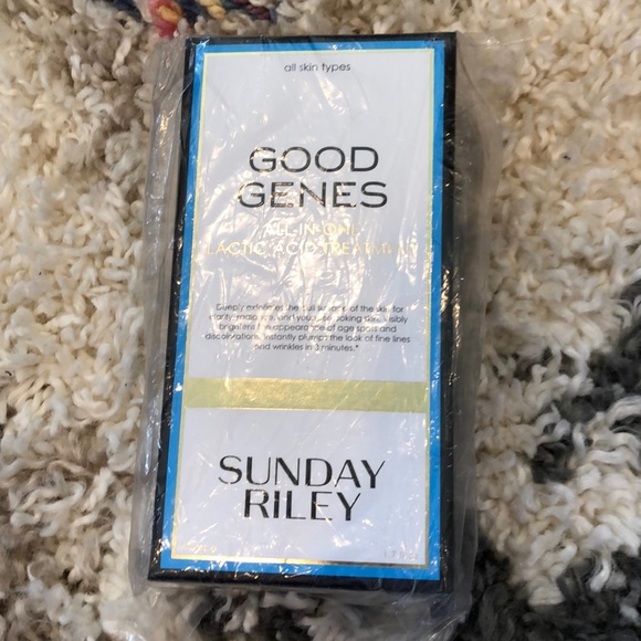 Sunday Riley Good Genes - Picture 1 of 3
